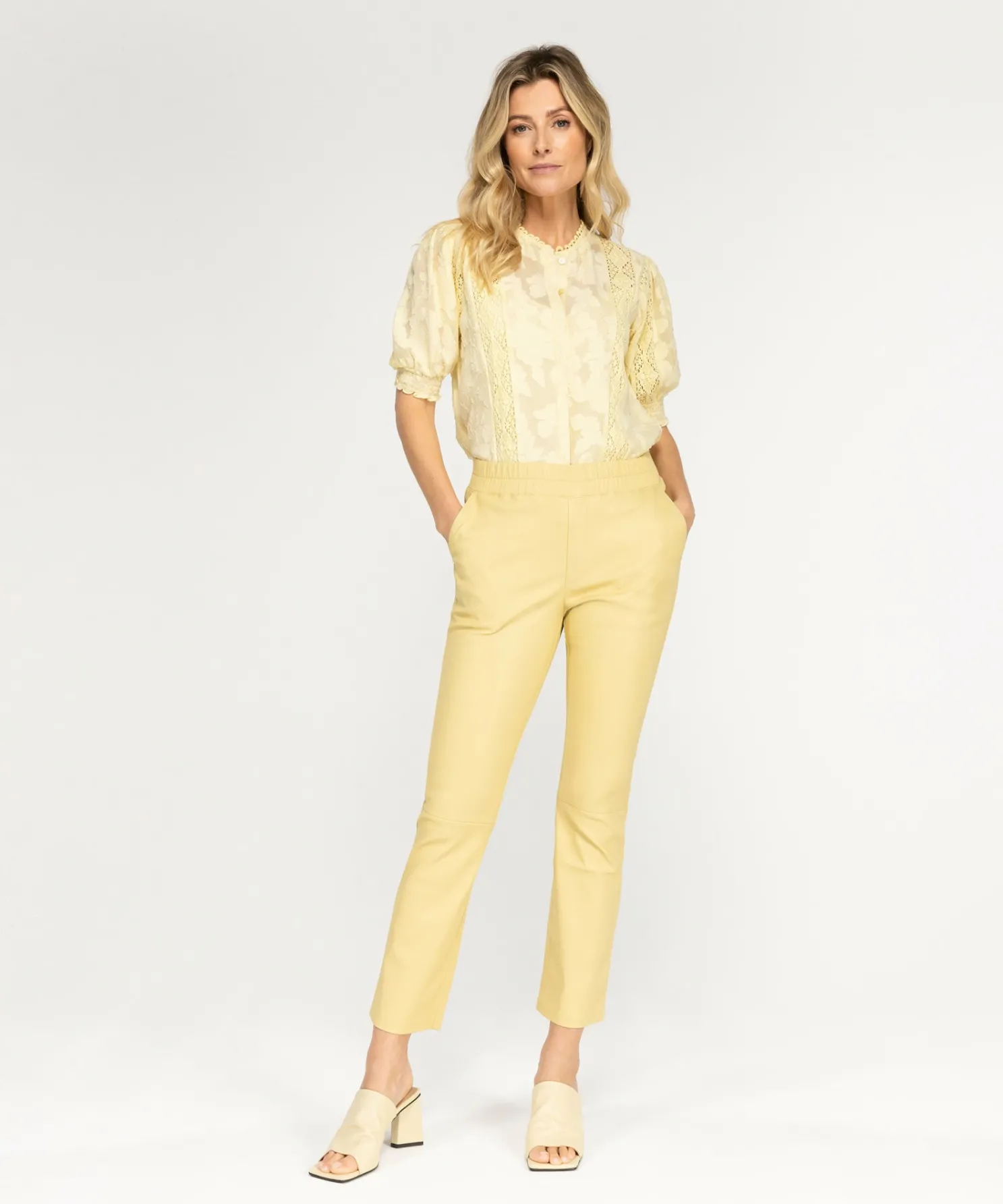 IBANA Pablo Buttery Yellow- Mid Waist