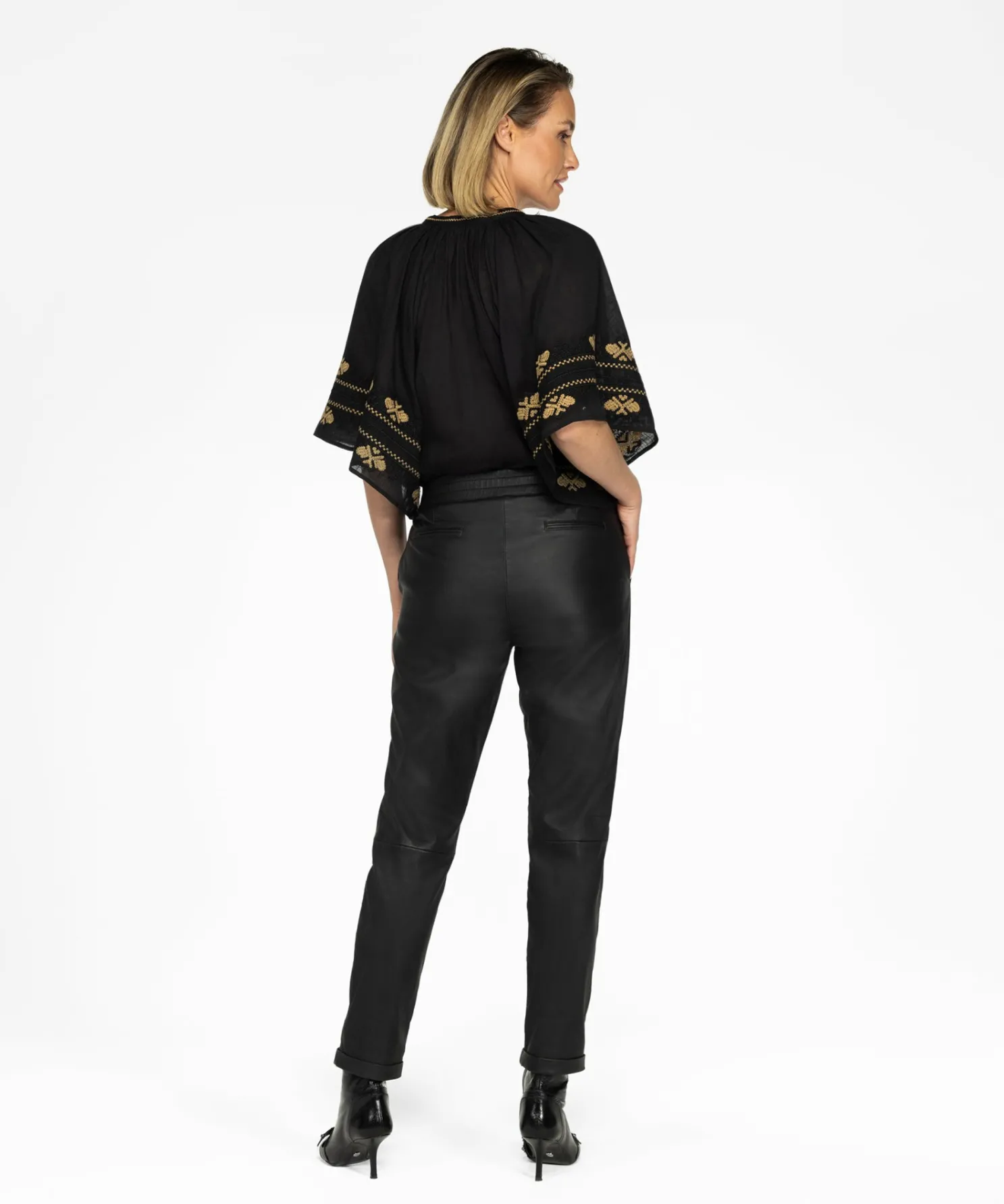 IBANA Pascal Black- Spring/Summer '24