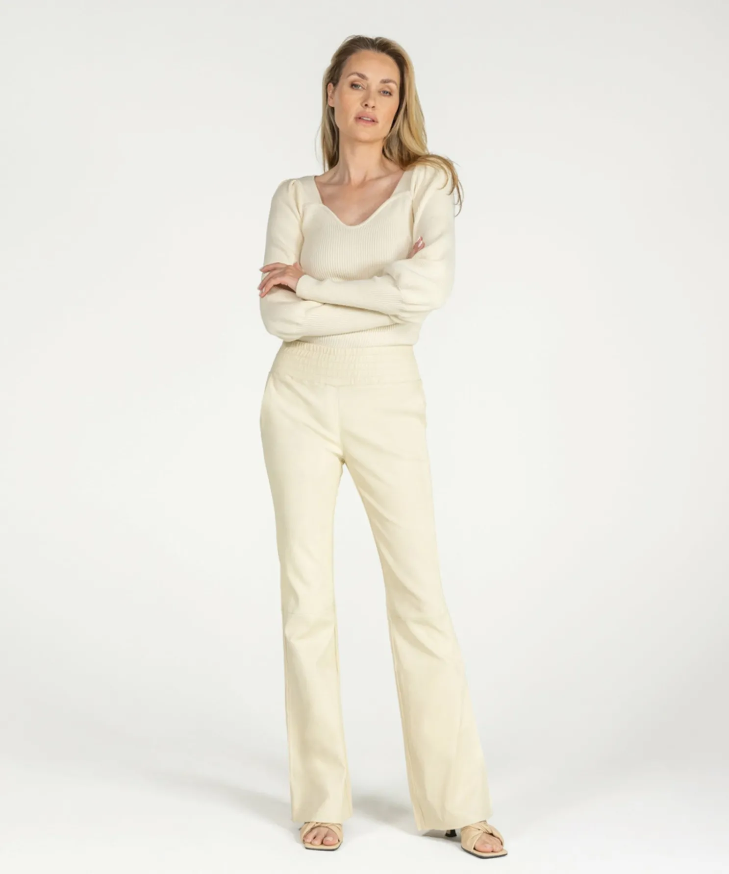 IBANA Pinnie Creamy White- Flared