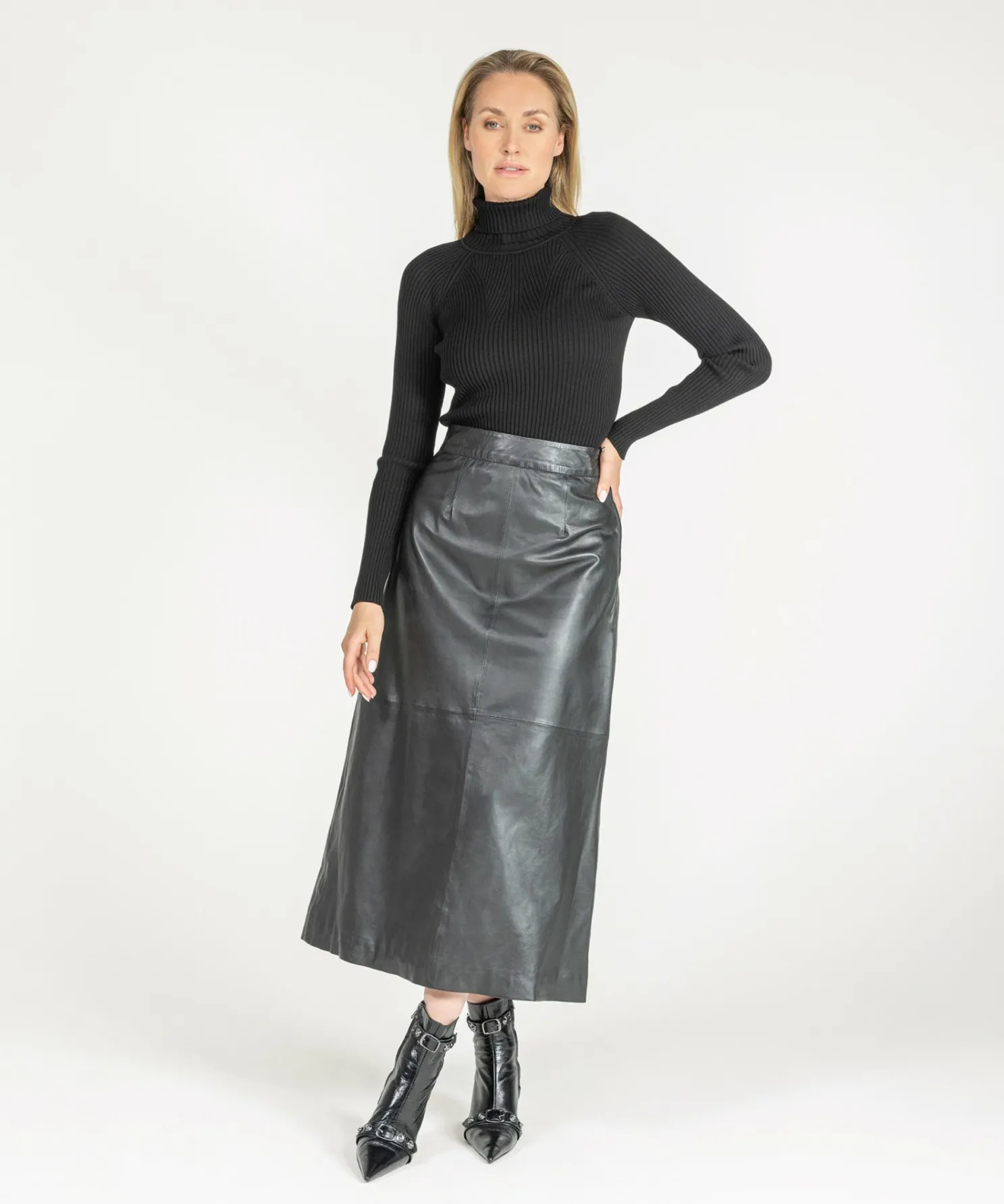 IBANA Stacia Black- Maxi Shorts & Rokken