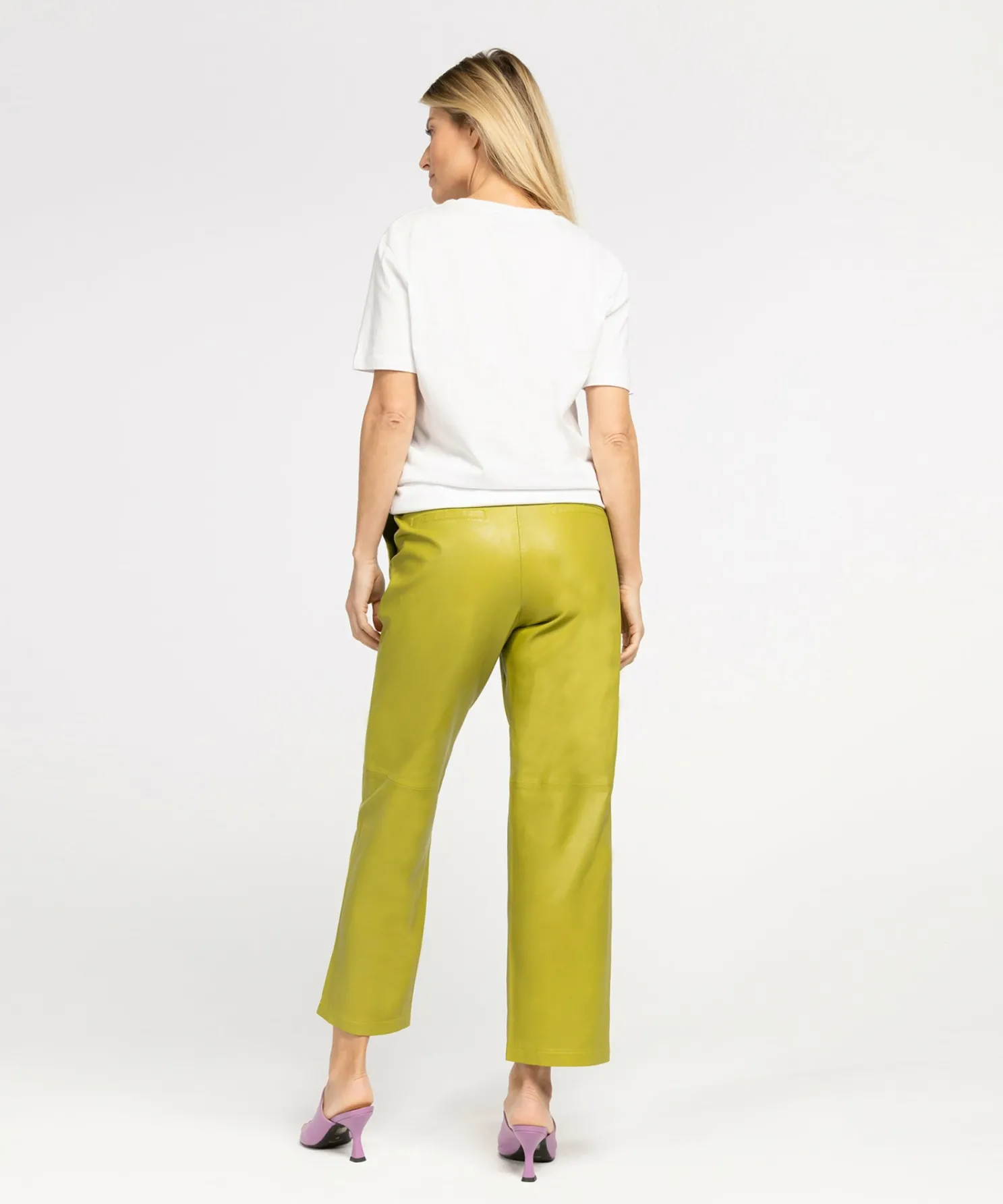 IBANA Tee Attitude Antique White With Wild Rosse- Tops