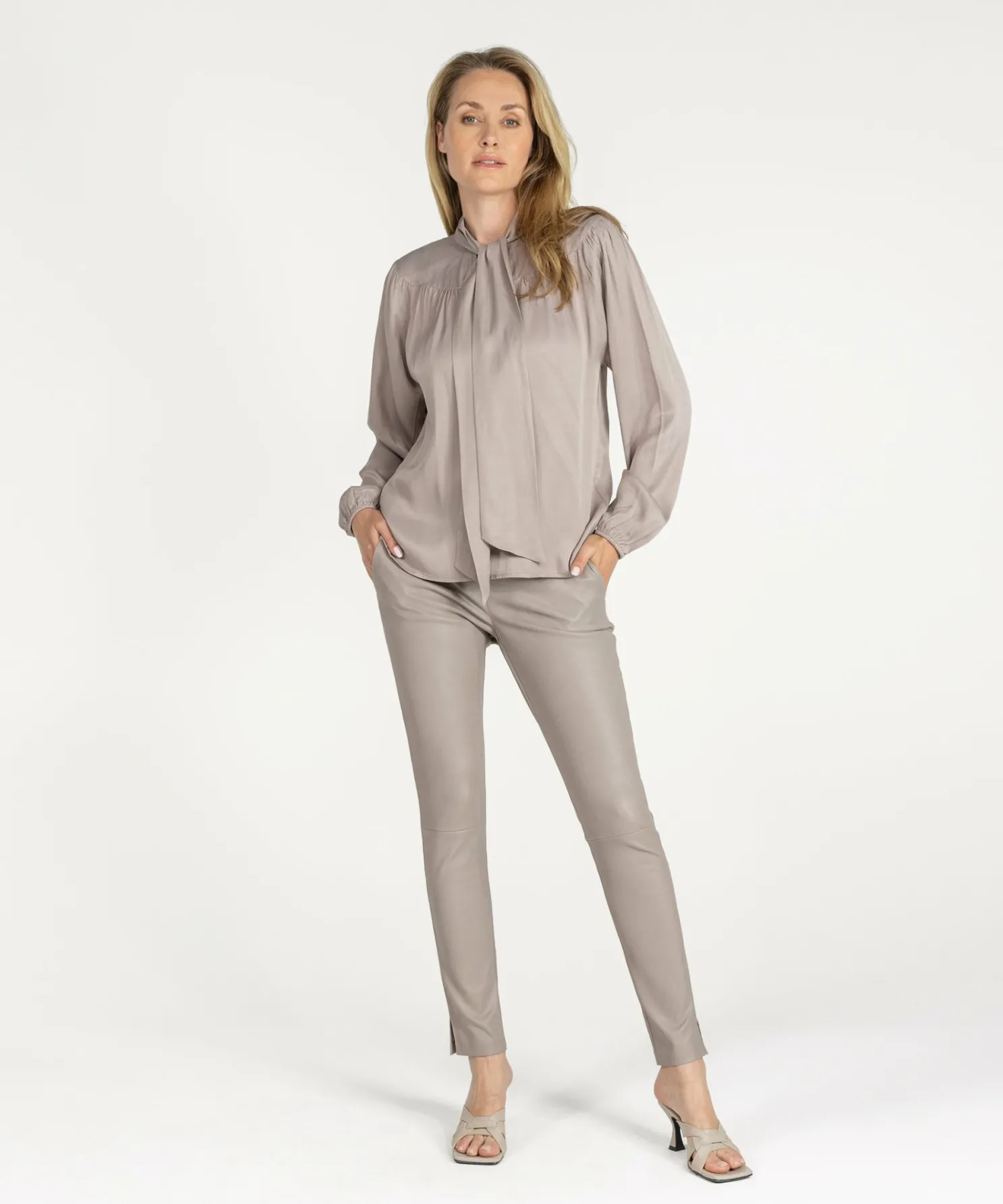 IBANA Tivi Stone- Non Leather