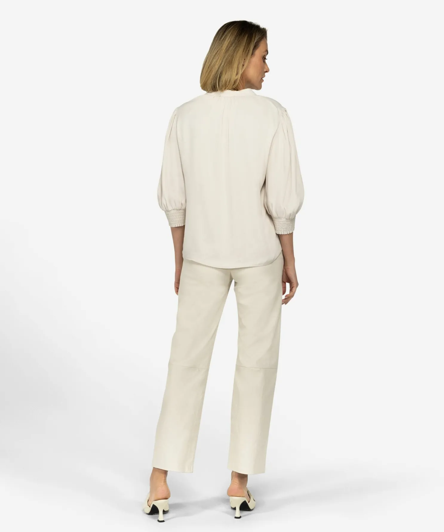 IBANA Tracer Antique White- Non Leather